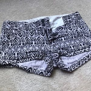 American Eagle, black and white tribal print short